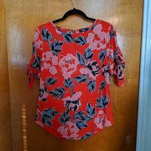 Floral top with tie sleeves